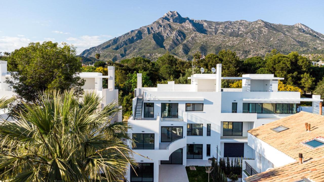 Bajo Con Jardin En La Milla De Oro Marbella Exterior foto