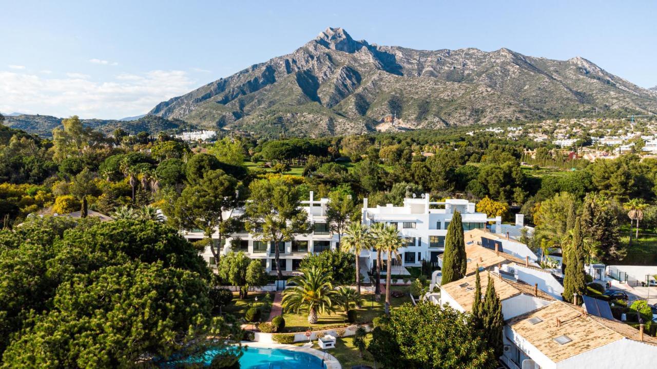 Bajo Con Jardin En La Milla De Oro Marbella Exterior foto