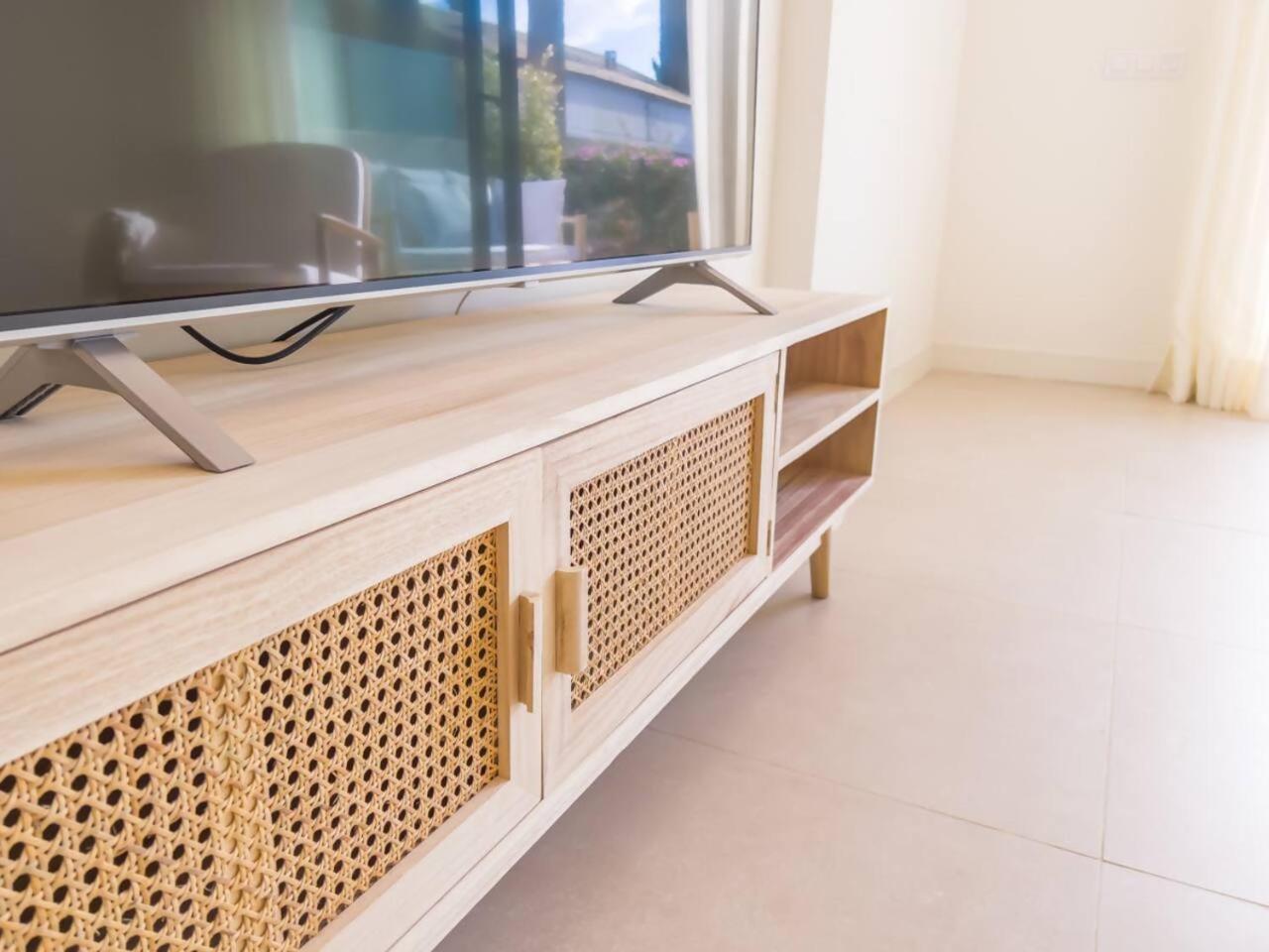Bajo Con Jardin En La Milla De Oro Marbella Exterior foto
