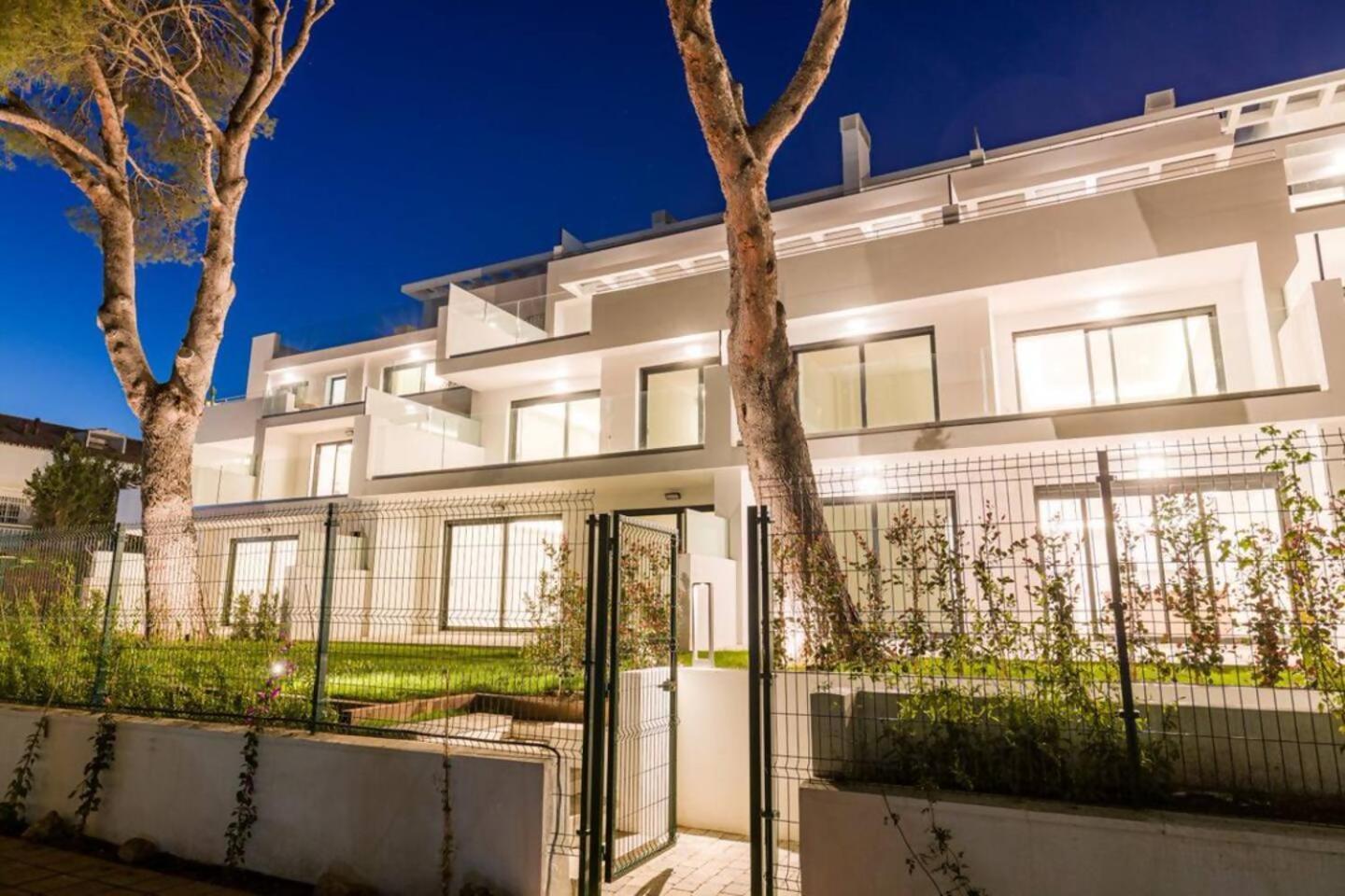 Bajo Con Jardin En La Milla De Oro Marbella Exterior foto