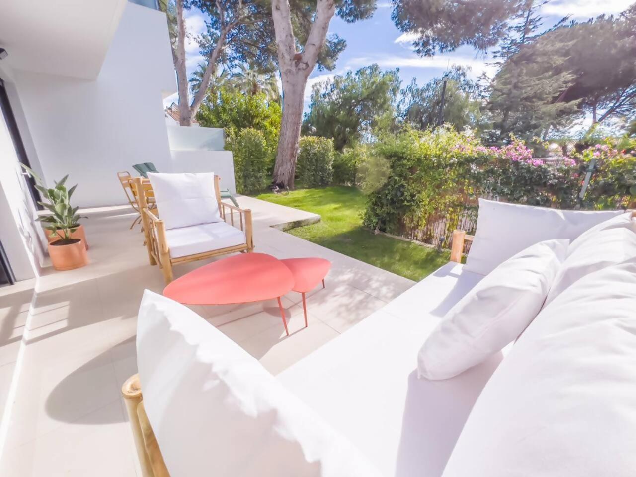 Bajo Con Jardin En La Milla De Oro Marbella Exterior foto